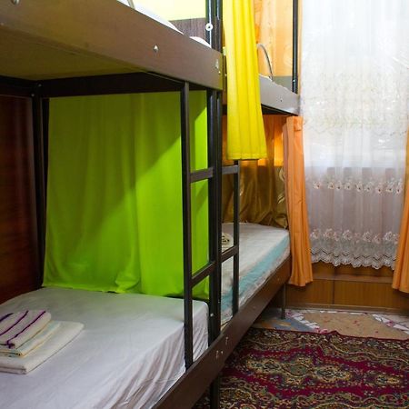 Auberge de jeunesse Клуб B55 à Dnipro Extérieur photo