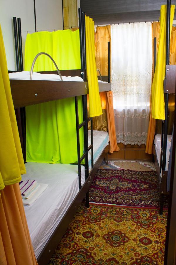 Auberge de jeunesse Клуб B55 à Dnipro Extérieur photo